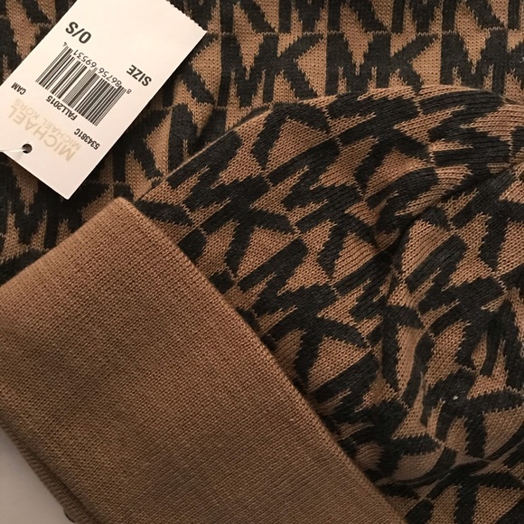 Authentic Michael Kors Hat and Scarf - Picture 3 of 5